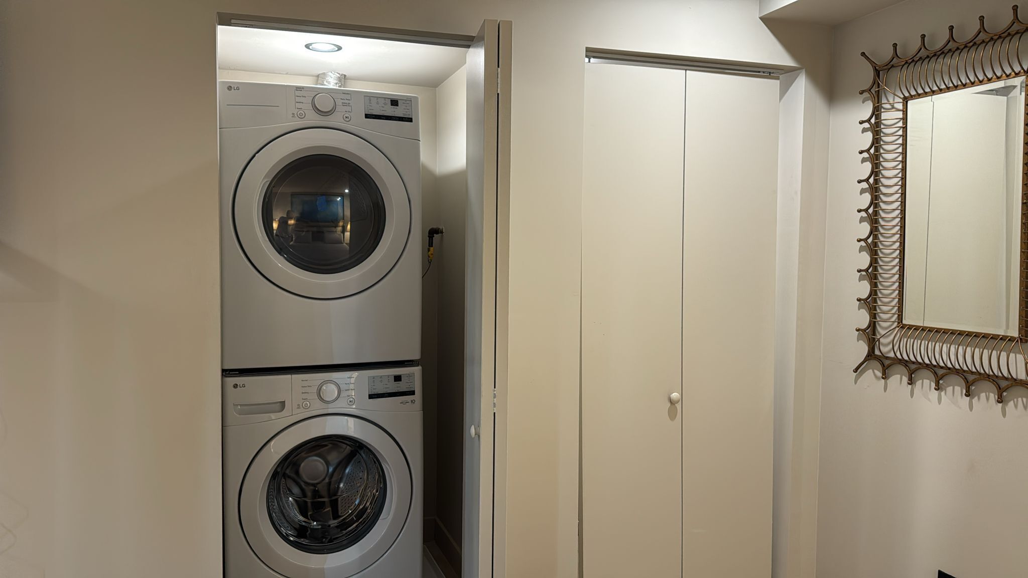 Apartment, 1 Bedroom | Laundry