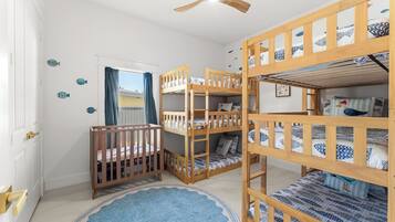 5 slaapkamers, reisbedje, gratis wifi, beddengoed