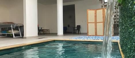 6 piscines extérieures