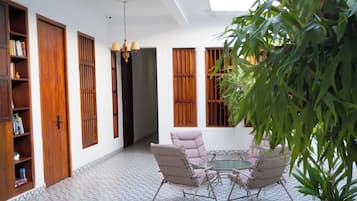 Kawasan tempat duduk lobi