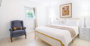 5 bedrooms, iron/ironing board, WiFi, bed sheets - Family-Friendly Home Near the Beach Pets Welcome (West Palm Beach)