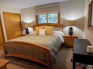 3 chambres, fer et planche à repasser, accès à Internet, literie fournie