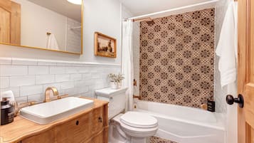 Galleria Mall #509 | Bathroom | Combined shower/tub, hair dryer, towels, soap