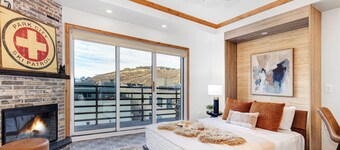 The Galleria Overlook 