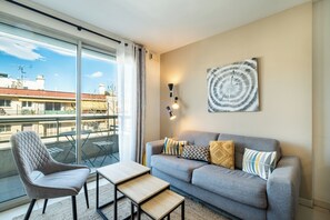 TV - Appartement Olivier - Welkeys (Antibes)