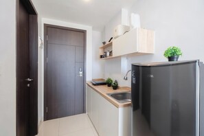 Standard Studio | Private kitchen - Best Deal And Elegant Studio Citra Living Apartment (Jakarta)