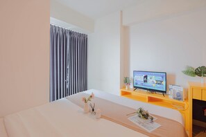 Standard Studio - Minimalist Studio Room Grand Kamala Lagoon Apartment (Bekasi)