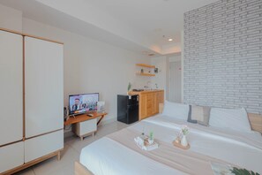 Standard Apartment - Studio Near Gunadarma University Bekasi At Grand Kamala Lagoon Apartment (Bekasi)