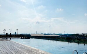 Outdoor pool - Cozy And Neat Studio At Cleon Park Apartment (Jakarta)
