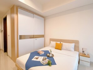 Interior - Cozy And Neat Studio At Cleon Park Apartment (Jakarta)