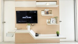 Standard Apartment | Television - Warm And Comfy 2Br At Green Bay Pluit Apartment (Jakarta)