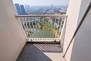 Balcony view - Delightfully Cozy Studio Apartment Pacific Garden - Campus Town @Alam Sutera (Tangerang)