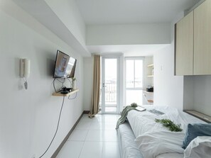 Standard Studio - Comfy And Neat Studio At Tokyo Riverside Pik 2 Apartment Near Tokyo Hub (Teluknaga)