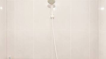 Standard Studio | Bathroom