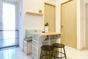 Standard Apartment | Dining room