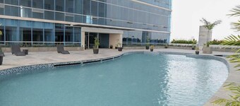 Classic And Compact Studio At The Square Surabaya Apartment