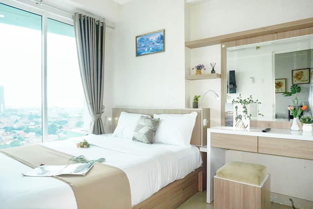Pleasant And Relaxing 2Br Apartment Grand Kamala Lagoon