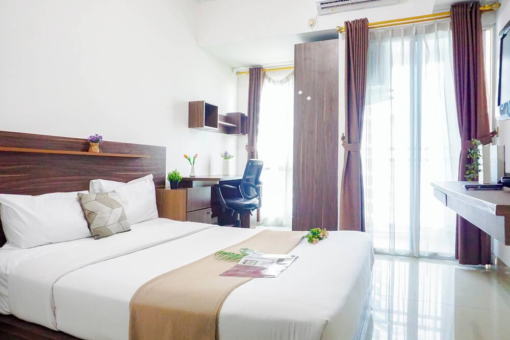 Studio Room Apartment At Grand Dhika City Near Jatimulya Lrt Station
