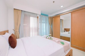 Standard Apartment - Wood Accents 2Br At Tamansari The Hive Apartment (Jakarta)