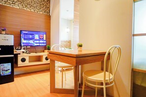 Standard Studio - Wooden Accent Studio At Atlanta Residence (Depok)