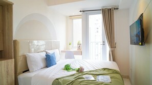 Standard Studio - Simple Studio At Apartment Tokyo Riverside Pik 2 Near Tokyo Hub (Teluknaga)