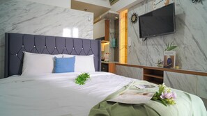 Standard Studio - Classic Modern Studio At Apartment Tokyo Riverside Pik 2 (Teluknaga)