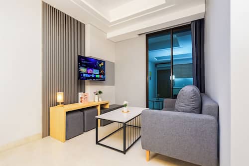 Standard Apartment | Living room
