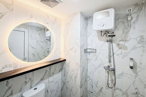 Standard Apartment | Bathroom - Magnificent 1Br At Apartment Anwa Residence (South Tangerang)
