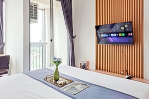Standard Studio - Comfortable And Delightful Studio At Apartment M-Town Residence (Gading Serpong)