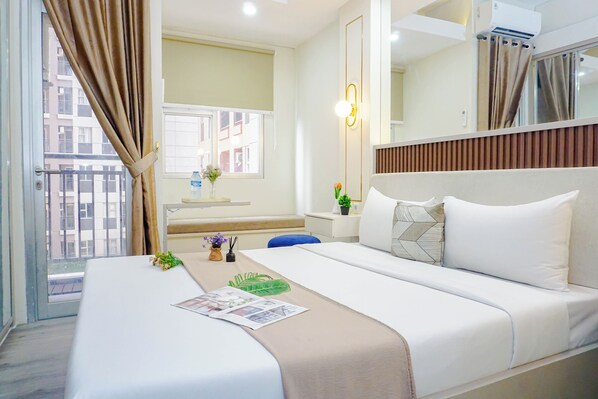 Standard Studio - Compact And Functional Studio At Apartment Transpark Juanda Bekasi Timur (Bekasi)