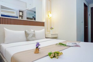 Standard Studio - Compact And Functional Studio At Apartment Transpark Juanda Bekasi Timur (Bekasi)