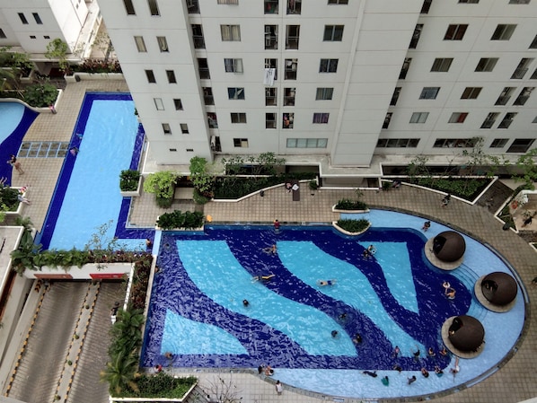 Exterior - Cozy White 2Br At Bassura City Apartment (Jakarta)