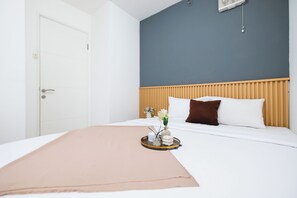 Standard Apartment - Cozy White 2Br At Bassura City Apartment (Jakarta)