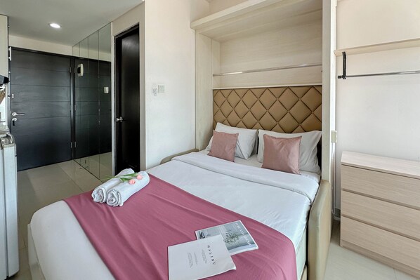 Room - Strategic Location Studio At Tamansari Papilio Apartment (Surabaya)