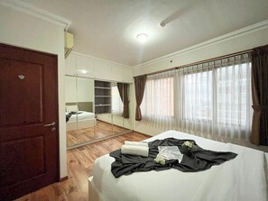 Room - Spacious White 3Br At Grand Setiabudi Apartment (Bandung)