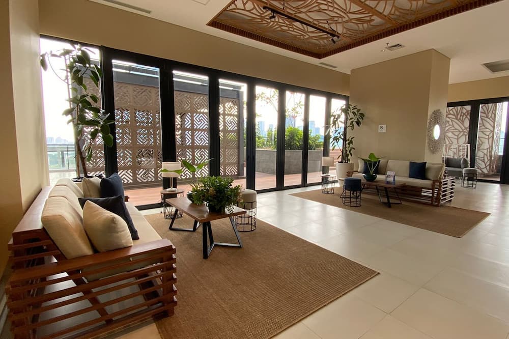 Comfortable And Stylish 1Br At Apartment Samara Suites