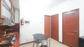 Standard Apartment | Dining room