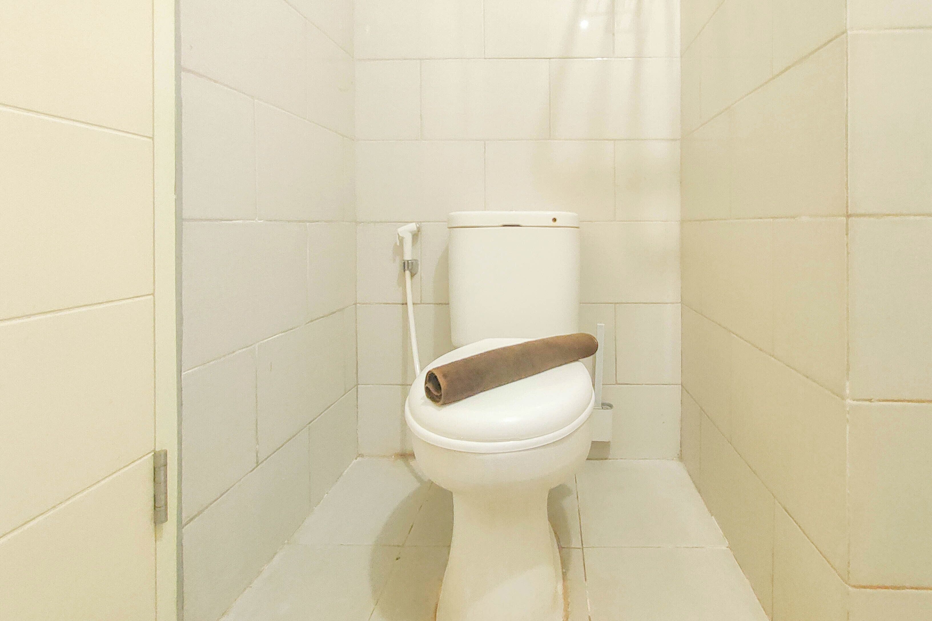 Standard Studio | Bathroom