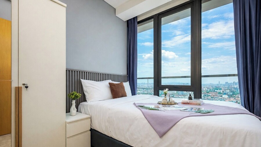 Good Location 2Br For 4 Pax At Capitol Suites Apartment