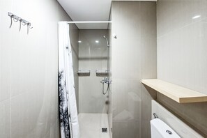Studio Standar | Kamar mandi