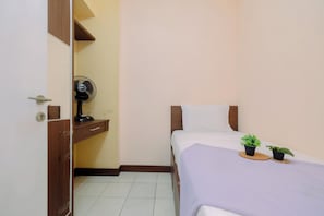 Room - Simple Look 2Br Apartment Green Pramuka City Near Shopping Center (Jakarta)