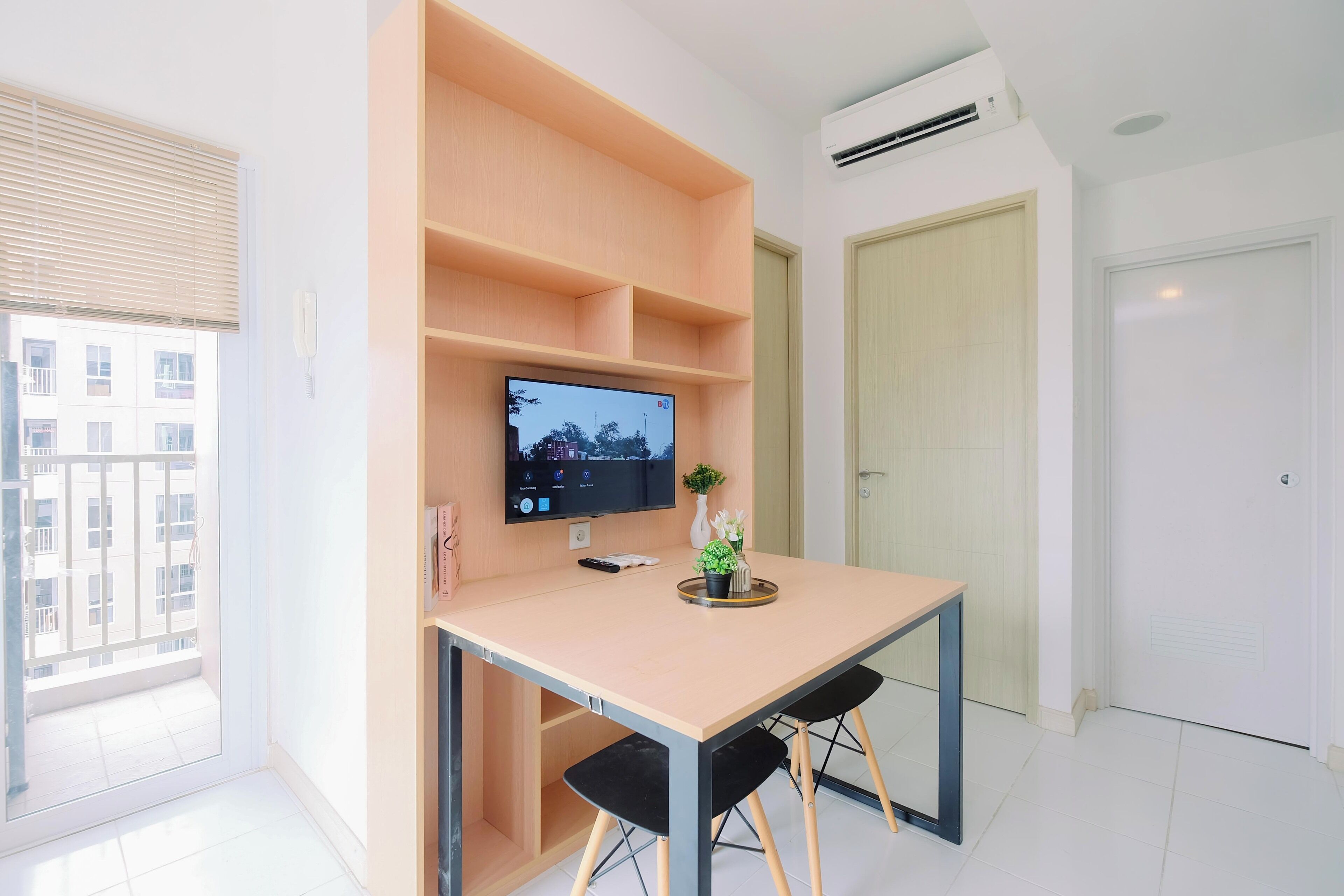 Standard Apartment | Television