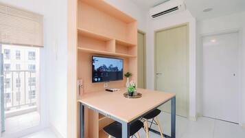 Standard Apartment | Television