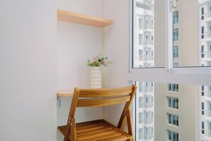 Standard Studio - Tranquil Studio Near Hope Intercultural School At Tokyo Riverside Pik 2 Apartment (Teluknaga)