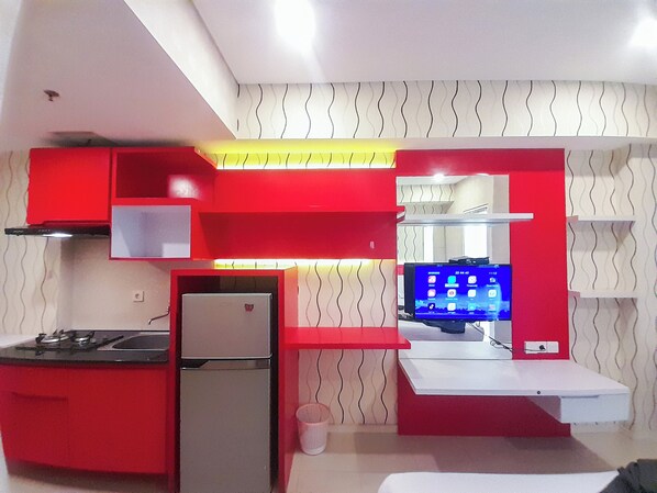 Standard Studio | Bed sheets - Simply Studio Apartment Near Unpar At Parahyangan Residence (Bandung)