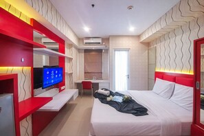 Standard Studio | Bed sheets - Simply Studio Apartment Near Unpar At Parahyangan Residence (Bandung)