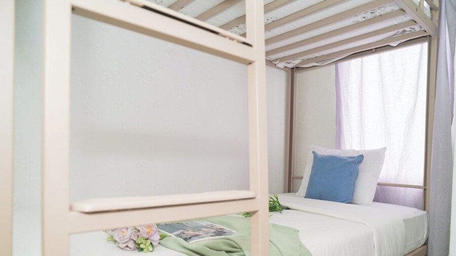 Compact Studio Near Baywalk Mall At Apartment Green Bay Pluit