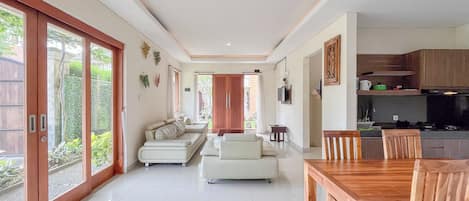 Standard Apartment | Living area