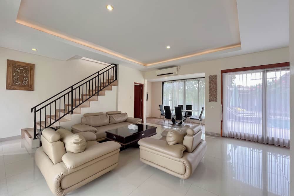 Spacious And Homey 3Br At Villa Casa De Uli