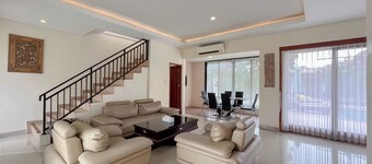 Spacious And Homey 3Br At Villa Casa De Uli
